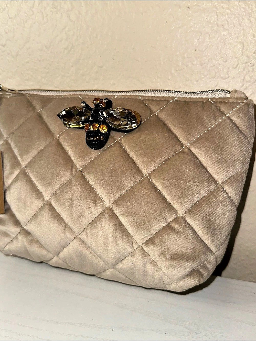 SIXTON London Quilted Bumblebee Bee Brooch Cosmetic Pouch Velvet Beige NWT Gift